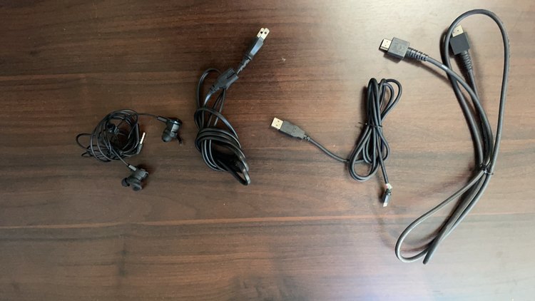 ps4（ゲーム機本体・ゲームソフト）の商品画像 - 査定依頼日：2023年11月13日 - 最高査定価格：10,000円