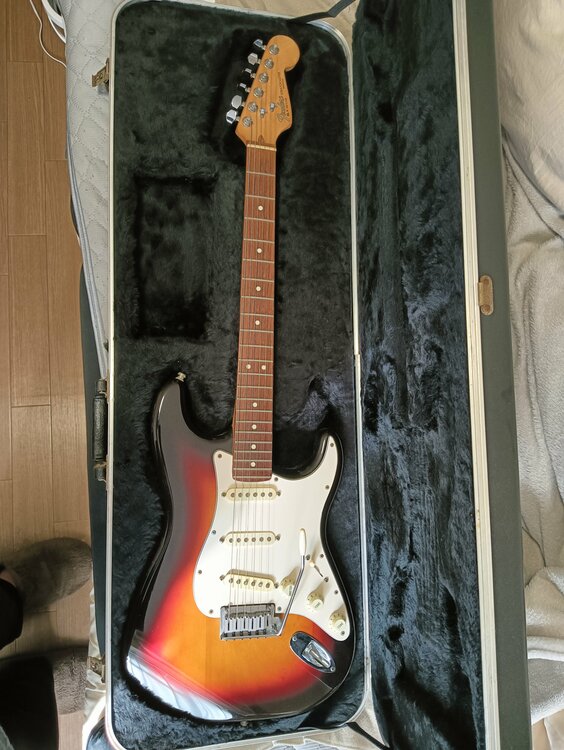1990年製　フェンダー・ストラトキャスター　アメリカン・スタンダード（ピアノ・楽器・PA機材）の商品画像 - 査定依頼日：2026年3月13日 - 最高査定価格：100,000円