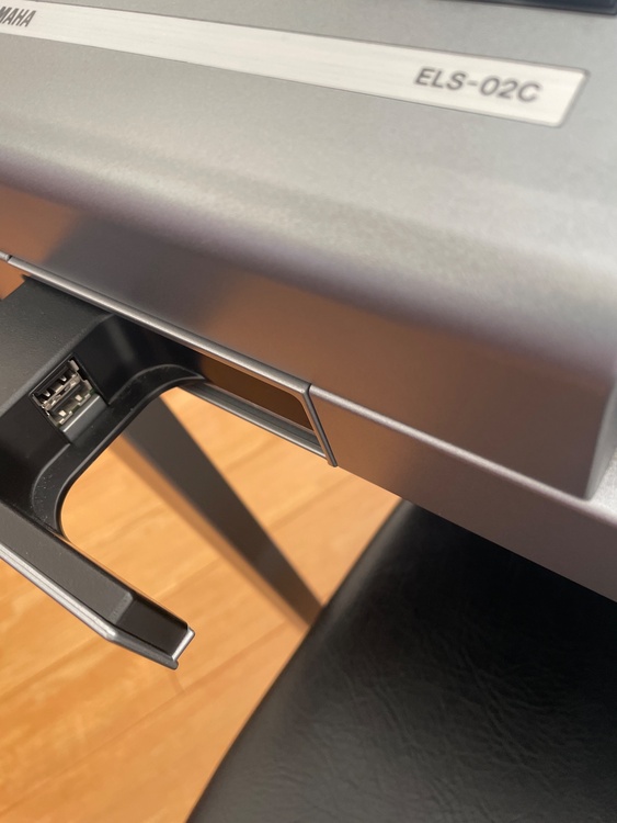 ELS-02C（ピアノ・楽器・PA機材）の商品画像 - 査定依頼日：2026年4月8日 - 最高査定価格：100,000円