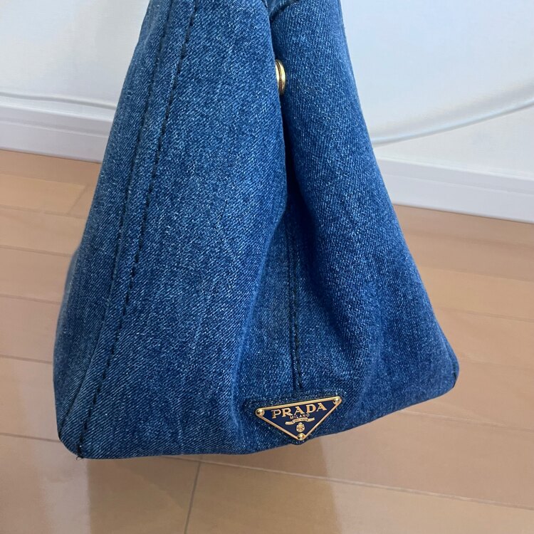 プラダ  （ブランドバッグ）の商品画像 - 査定依頼日：2025年3月7日 - 最高査定価格：30,000円