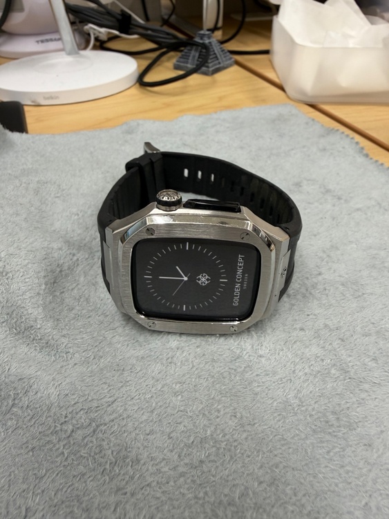 Golden Concept SP45 SILVER STEEL （高級時計）の商品画像 - 査定依頼日：2026年4月22日 - 最高査定価格：8,000円