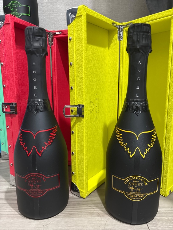 ANGEL CHAMPAGNE NV Brut HALO Yellow&Red（お酒）の商品画像 - 査定依頼日：2025年11月10日 - 最高査定価格：49,000円