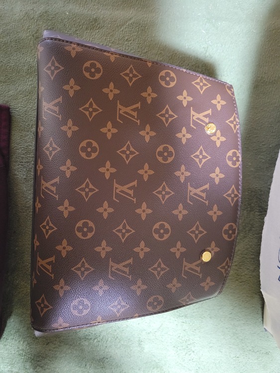 モンテーニュMM（ブランドバッグ）の商品画像 - 査定依頼日：2022年5月8日 - 最高査定価格：150,000円