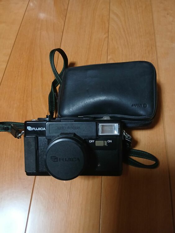 FUJICA　AUTO-7DATE（カメラ）の商品画像 - 査定依頼日：2025年9月10日 - 最高査定価格：2,000円