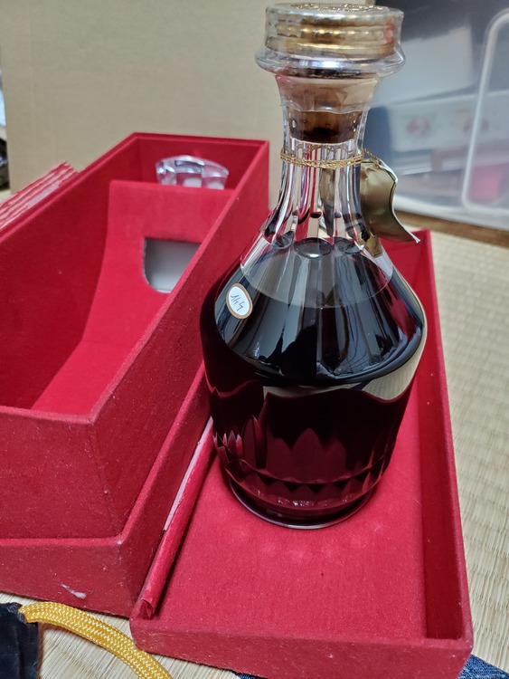 ヘネシーX.O.（お酒）の商品画像 - 査定依頼日：2022年1月21日 - 最高査定価格：43,000円