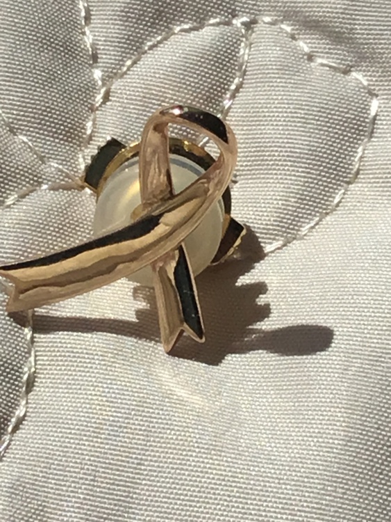 GINZA TANAKA ピンクリボンシリーズk18ピンクgold タイニーピン（金・貴金属）の商品画像 - 査定依頼日：2026年10月17日 - 最高査定価格：75,000円