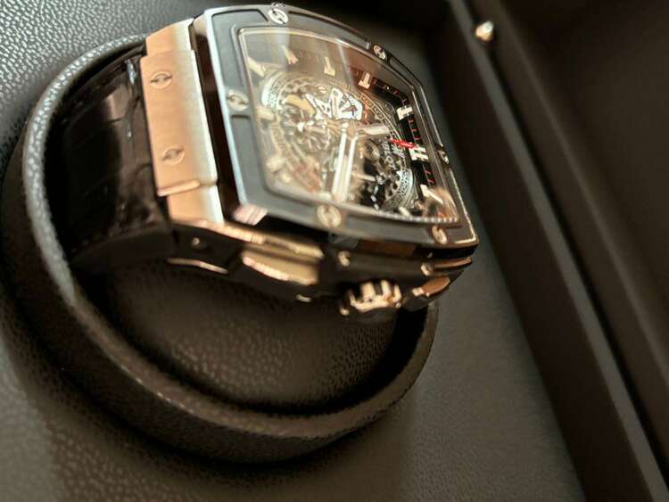 ウブロ ビックバン 601NM0173LQ（高級時計）の商品画像 - 査定依頼日：2025年4月17日 - 最高査定価格：1,200,000円