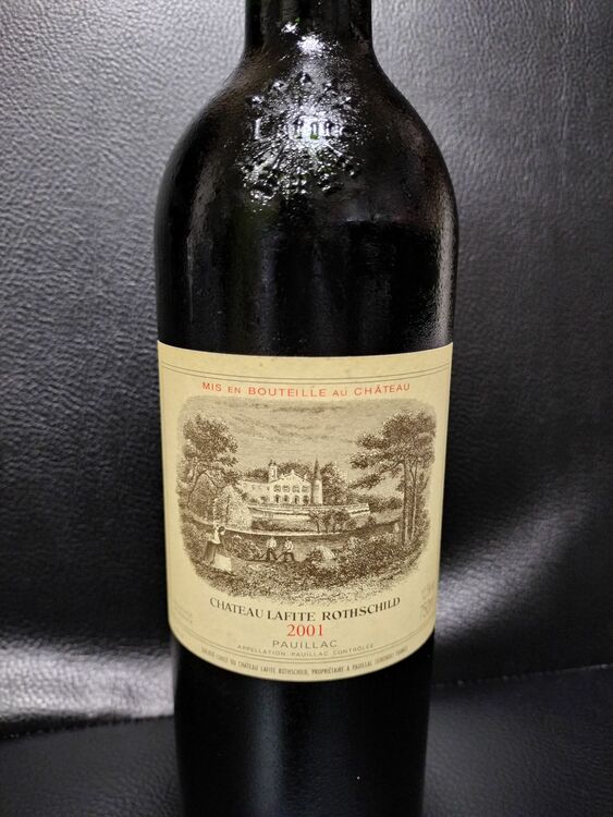 シャトー・ラフィット・ロートシルト 2001 750ml（お酒）の商品画像 - 査定依頼日：2025年8月17日 - 最高査定価格：62,000円