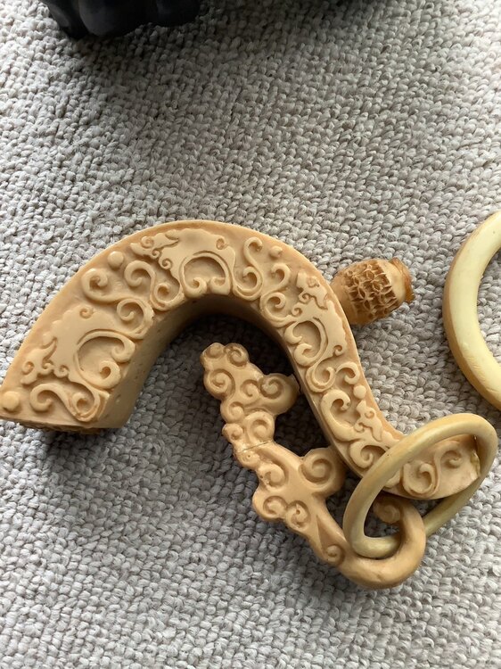 象牙置物（美術品・骨董品）の商品画像 - 査定依頼日：2025年5月11日 - 最高査定価格：8,000円