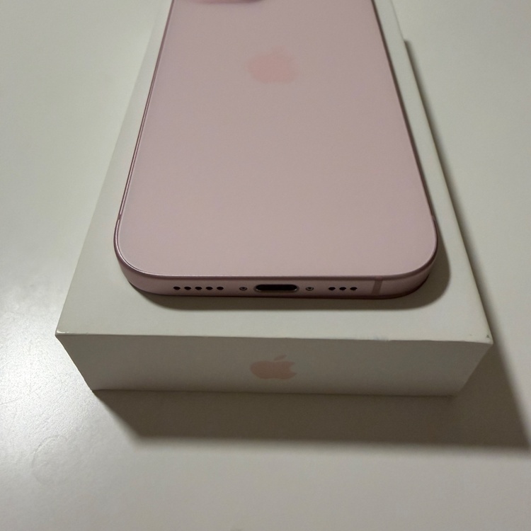 iPhone 15 256GB SIMフリー（スマホ）の商品画像 - 査定依頼日：2026年3月31日 - 最高査定価格：60,000円