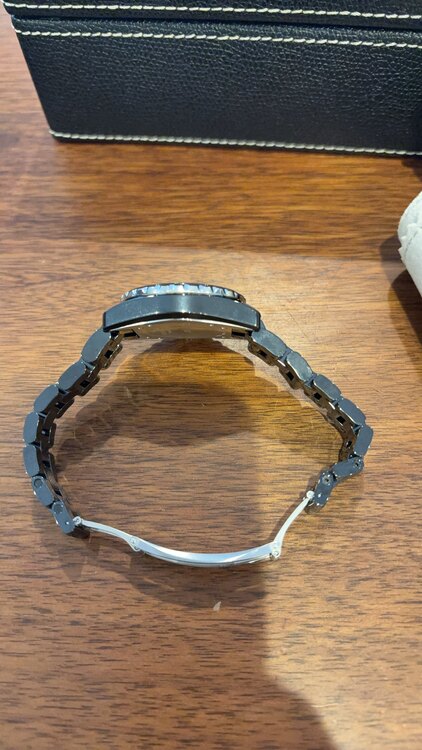 シャネル J12 H162（高級時計）の商品画像 - 査定依頼日：2025年2月3日 - 最高査定価格：320,000円