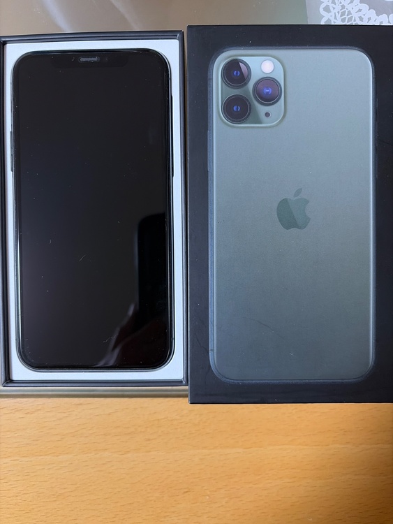 iPhone iPhone11 Pro 256GB docomo（スマホ）の商品画像 - 査定依頼日：2026年6月21日 - 最高査定価格：24,500円
