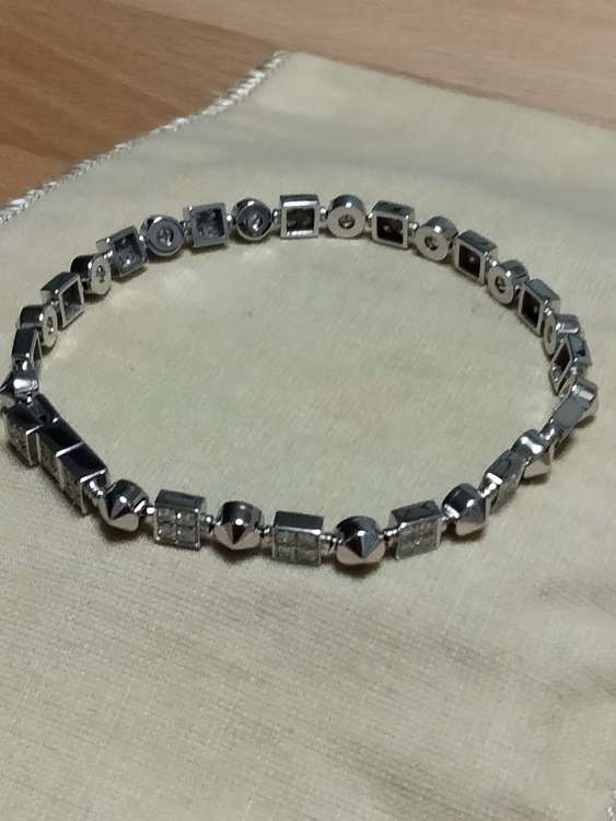 ブルガリ　ルチア　ダイヤブレスレット（金・貴金属）の商品画像 - 査定依頼日：2022年12月22日 - 最高査定価格：600,000円