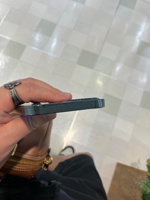 iPhone iPhone 12 Pro 128GB Softbank（スマホ）の商品画像 - 査定依頼日：2026年8月25日 - 最高査定価格：32,500円