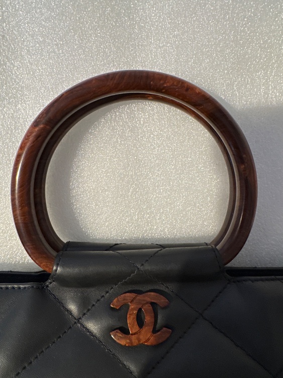 マトラッセ　ウッドハンドル（ブランドバッグ）の商品画像 - 査定依頼日：2026年4月14日 - 最高査定価格：140,000円