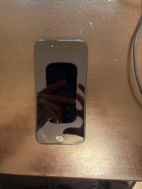 iPhone SE (第 3 世代) 64GB SIMフリー（スマホ）の商品画像 - 査定依頼日：2026年4月4日 - 最高査定価格：20,000円