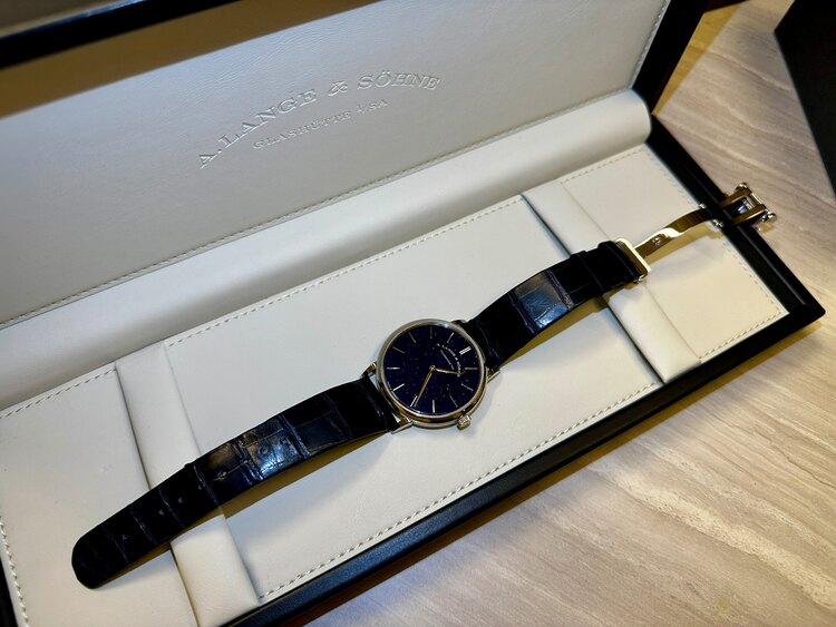 ランゲ＆ゾーネ サクソニア 205.08（高級時計）の商品画像 - 査定依頼日：2025年4月2日 - 最高査定価格：2,770,000円