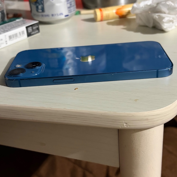 iPhone 13 128GB au（スマホ）の商品画像 - 査定依頼日：2026年4月8日 - 最高査定価格：100,000円