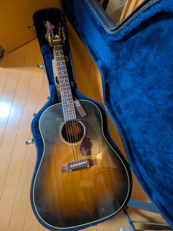 1997年ギブソンJ45（ピアノ・楽器・PA機材）の商品画像 - 査定依頼日：2026年6月9日 - 最高査定価格：160,000円