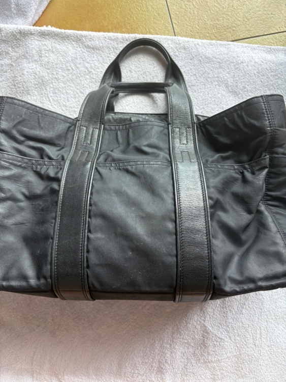 アカプルコ　MM HERMES ナイロン　カーフ（ブランドバッグ）の商品画像 - 査定依頼日：2026年10月5日 - 最高査定価格：30,000円