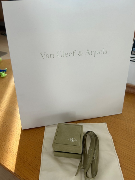 ヴァンクリーフ＆アーペル  アルハンブラ リング K18YG／オニキ（金・貴金属）の商品画像 - 査定依頼日：2025年12月18日 - 最高査定価格：300,000円