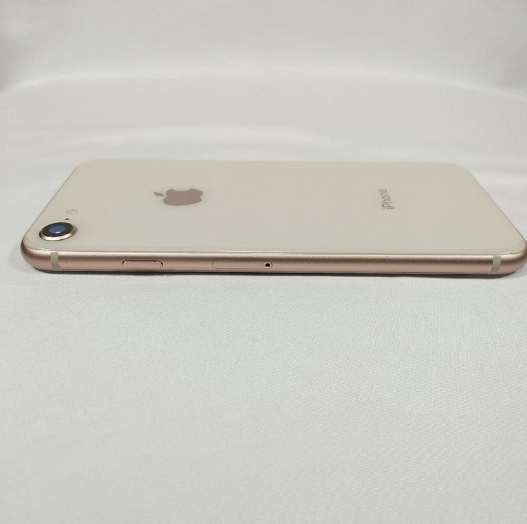 Apple iPhone8 64GB ゴールド（スマホ）の商品画像 - 査定依頼日：2026年7月28日 - 最高査定価格：3,000円