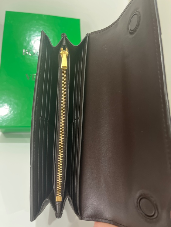 ボッテガ・ヴェネタ  （ブランドバッグ）の商品画像 - 査定依頼日：2025年7月1日 - 最高査定価格：35,000円