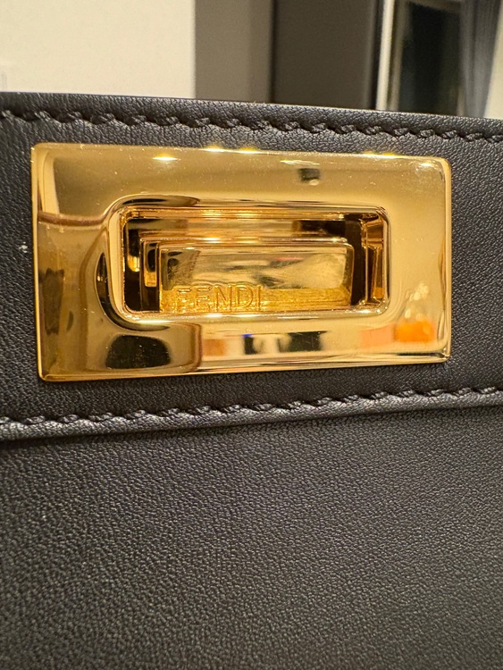 フェンディ  （ブランドバッグ）の商品画像 - 査定依頼日：2026年1月14日 - 最高査定価格：240,000円