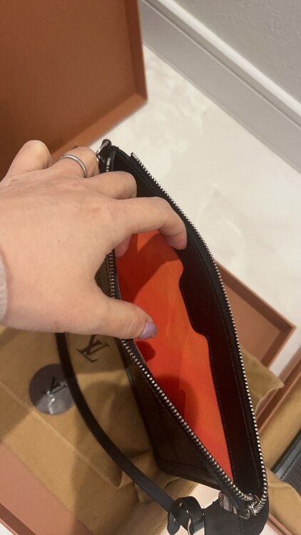 ルイヴィトン エピ （ブランドバッグ）の商品画像 - 査定依頼日：2025年4月17日 - 最高査定価格：55,000円