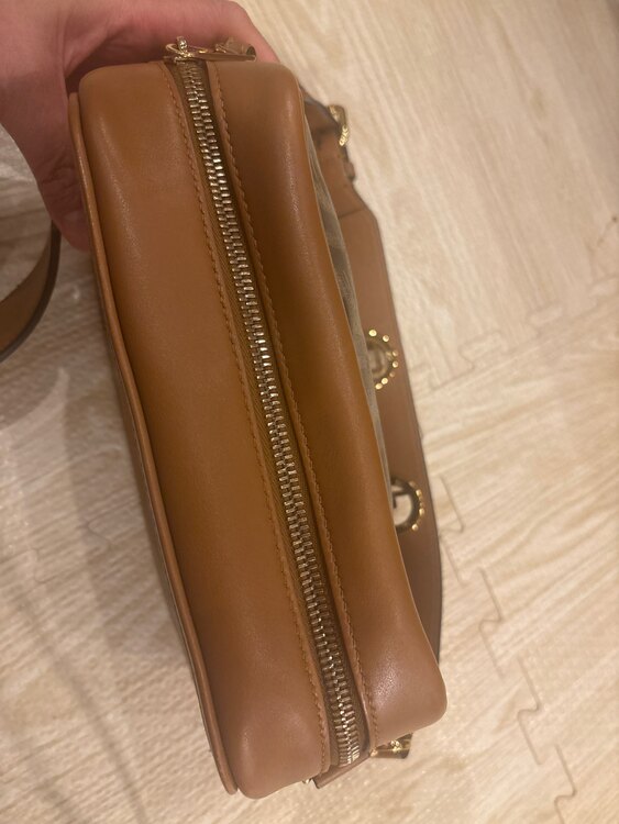 フェンディ  （ブランドバッグ）の商品画像 - 査定依頼日：2025年2月15日 - 最高査定価格：120,000円