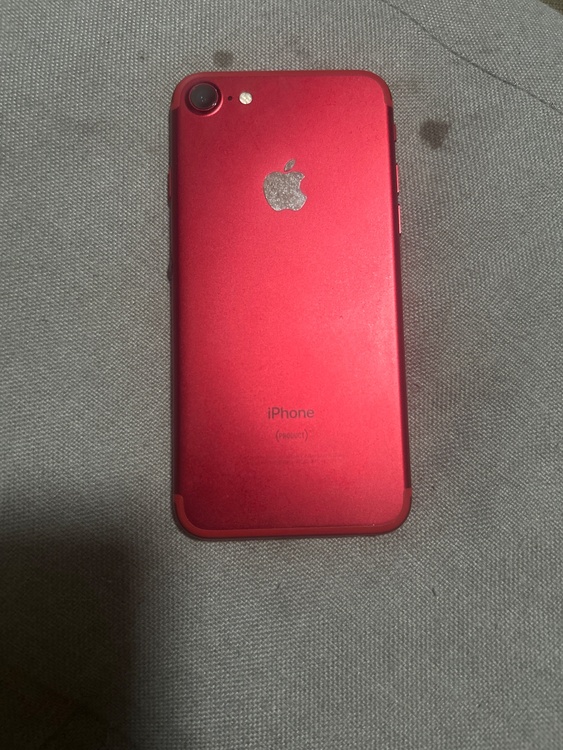 iPhone iPhone7 32GB SIMフリー（スマホ）の商品画像 - 査定依頼日：2026年8月15日 - 最高査定価格：1,000円
