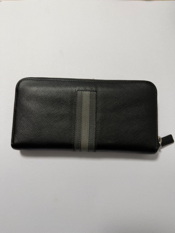 サフィアーノウォレット（ブランド財布・小物）の商品画像 - 査定依頼日：2026年4月20日 - 最高査定価格：100,000円