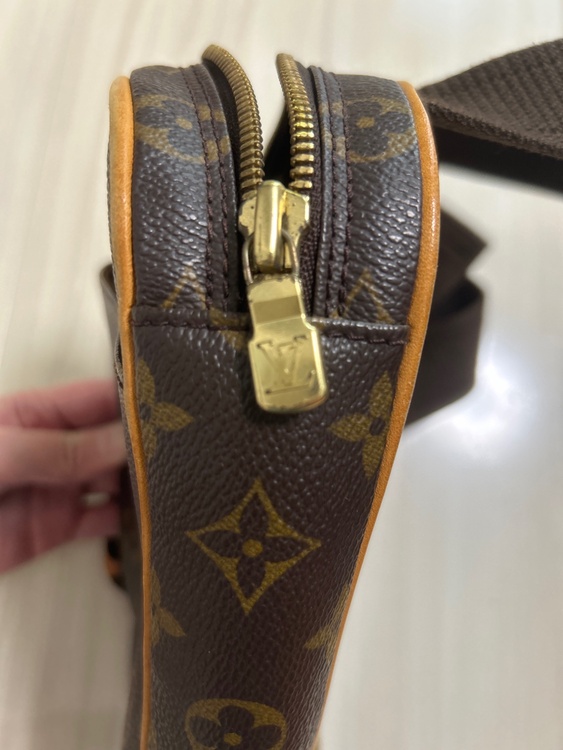 ポシェットガンジュ（ブランドバッグ）の商品画像 - 査定依頼日：2026年2月23日 - 最高査定価格：70,000円