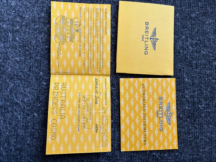 ブライトリング エマージェンシー （高級時計）の商品画像 - 査定依頼日：2025年2月23日 - 最高査定価格：150,000円