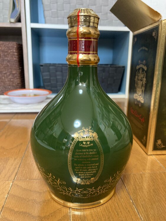 グレンフィデック18年（お酒）の商品画像 - 査定依頼日：2025年5月21日 - 最高査定価格：10,000円