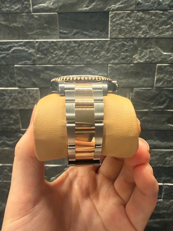 ヨットマスター 40チョコレート（高級時計）の商品画像 - 査定依頼日：2026年2月25日 - 最高査定価格：2,700,000円