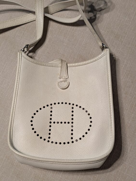 エブリン（ブランドバッグ）の商品画像 - 査定依頼日：2025年10月5日 - 最高査定価格：200,000円