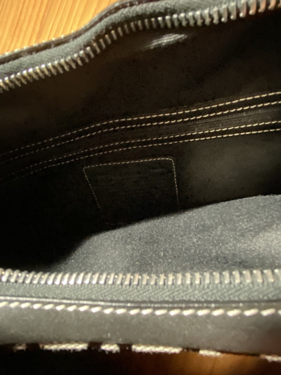 コーチ　バッグ　42番（ブランドバッグ）の商品画像 - 査定依頼日：2020年8月12日 - 最高査定価格：500円