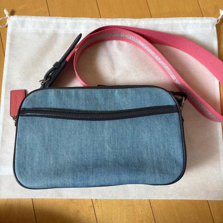 COACH ショルダーバッグ 93986（ブランドバッグ）の商品画像 - 査定依頼日：2025年4月26日 - 最高査定価格：3,000円