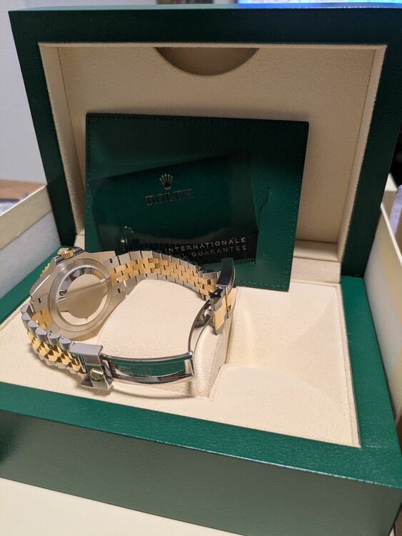 GMTマスターⅡ（高級時計）の商品画像 - 査定依頼日：2025年8月22日 - 最高査定価格：3,000,000円