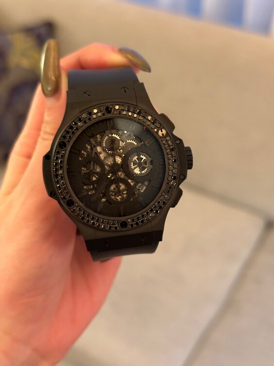 ウブロ ビックバン （高級時計）の商品画像 - 査定依頼日：2024年12月8日 - 最高査定価格：1,000,000円