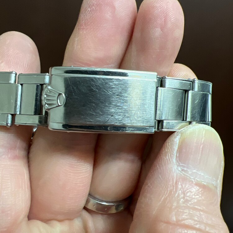 ロレックス パーペチュアル （高級時計）の商品画像 - 査定依頼日：2025年4月15日 - 最高査定価格：400,000円