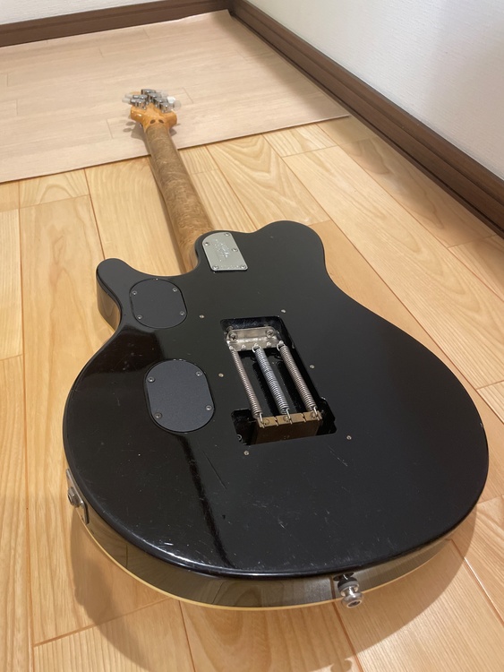 ernie ball music man（ピアノ・楽器・PA機材）の商品画像 - 査定依頼日：2026年6月2日 - 最高査定価格：70,000円
