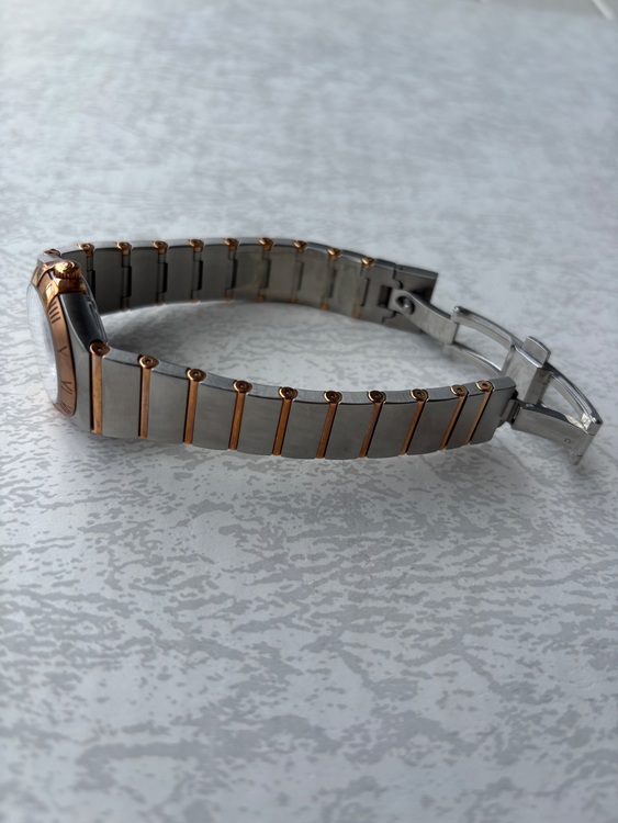 オメガ コンステーション 123.20.27.60.55.00（高級時計）の商品画像 - 査定依頼日：2025年9月21日 - 最高査定価格：360,000円