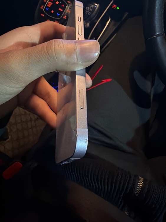 iPhone 14 128GB SIMフリー（スマホ）の商品画像 - 査定依頼日：2026年2月17日 - 最高査定価格：48,000円