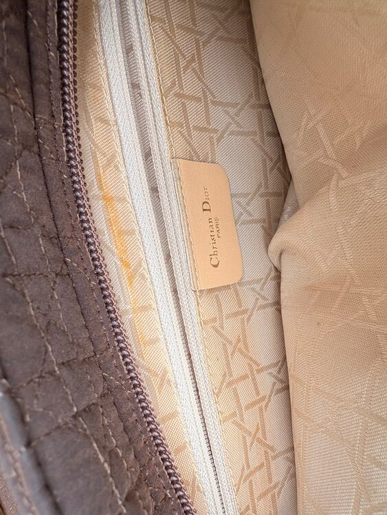 だいぶ、昔のクリスチャンディオールのカバン（ブランドバッグ）の商品画像 - 査定依頼日：2025年4月25日 - 最高査定価格：20,000円