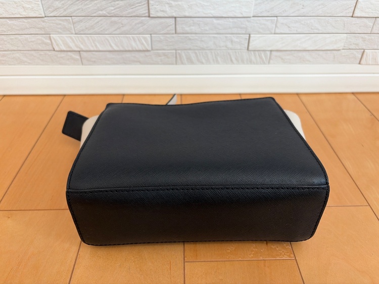 kate spade new york 型番 PXRU5729（ブランドバッグ）の商品画像 - 査定依頼日：2026年10月21日 - 最高査定価格：110,000円