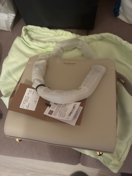 その他 バーバリー （ブランドバッグ）の商品画像 - 査定依頼日：2025年6月18日 - 最高査定価格：50,000円