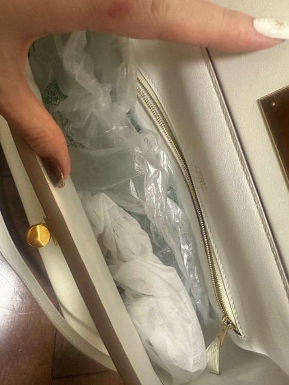 ヴァンキャトル（ブランドバッグ）の商品画像 - 査定依頼日：2026年1月29日 - 最高査定価格：600,000円