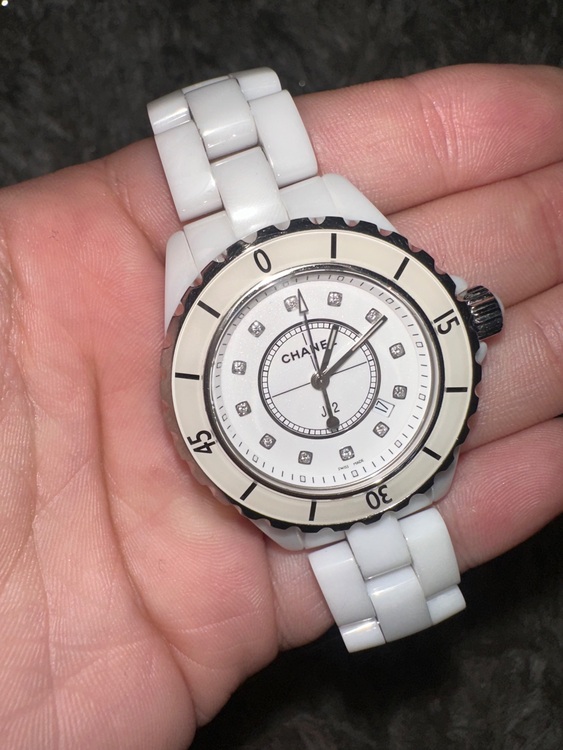 シャネル J12 （高級時計）の商品画像 - 査定依頼日：2025年10月18日 - 最高査定価格：380,000円